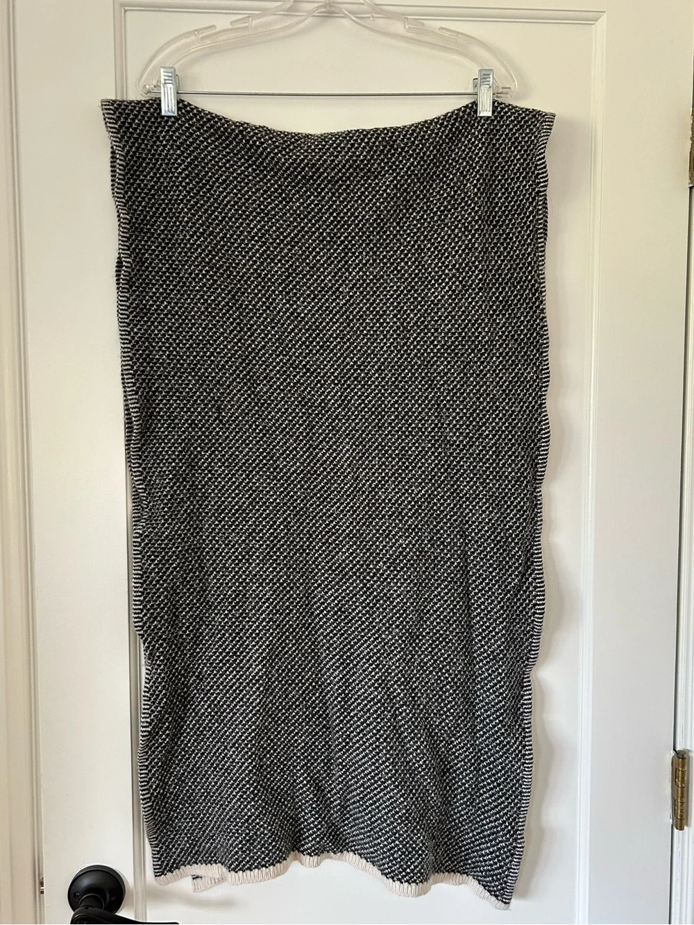 Banana Republic Italian Yarn Scarf Merino Wool Cashmere Alpaca Black White 33
